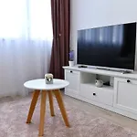 New And Modern Baroni * Split