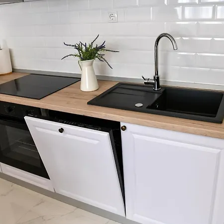 New And Modern Baroni * 스플리트