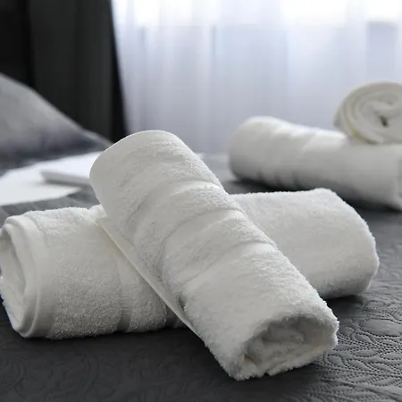 New And Modern Baroni Apartament