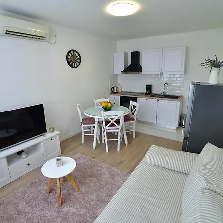 Apartament New And Modern Baroni *