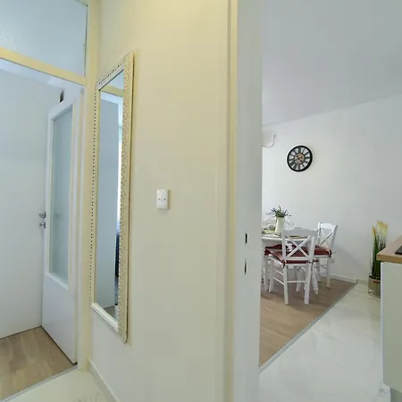 New And Modern Baroni Apartament Split