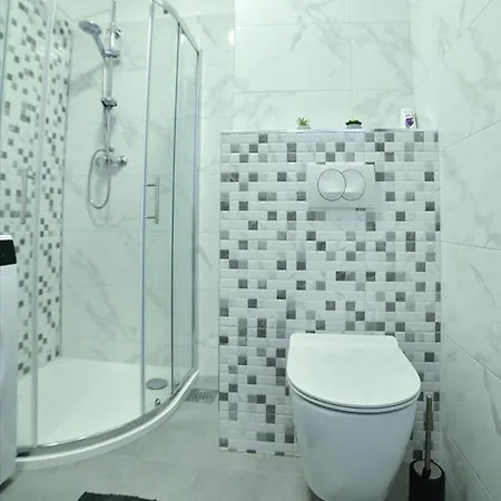 New And Modern Baroni Apartament *