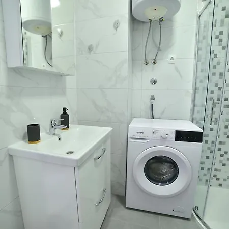 Apartament New And Modern Baroni