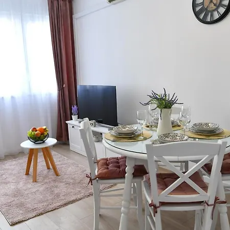 New And Modern Baroni Appartement Split