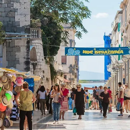 New And Modern Baroni * Spalato